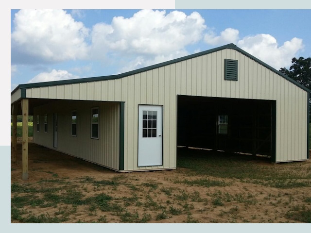 Строительство конюшен в Светлограде