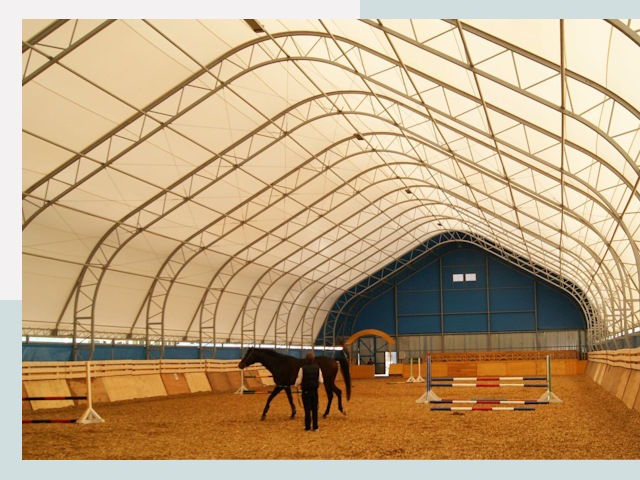 Строительство конных манежей в Светлограде